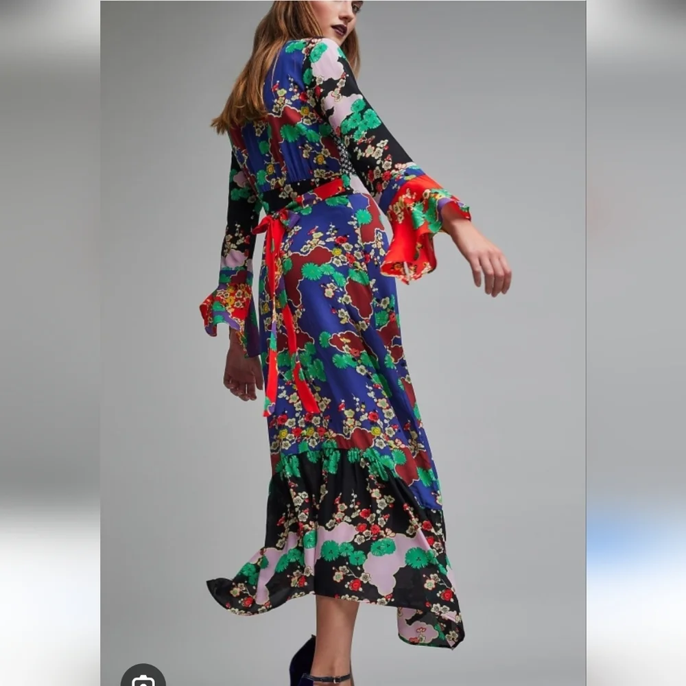 RIXO Vibrant Floral Long Sleeve Dress - Picture 6 of 17